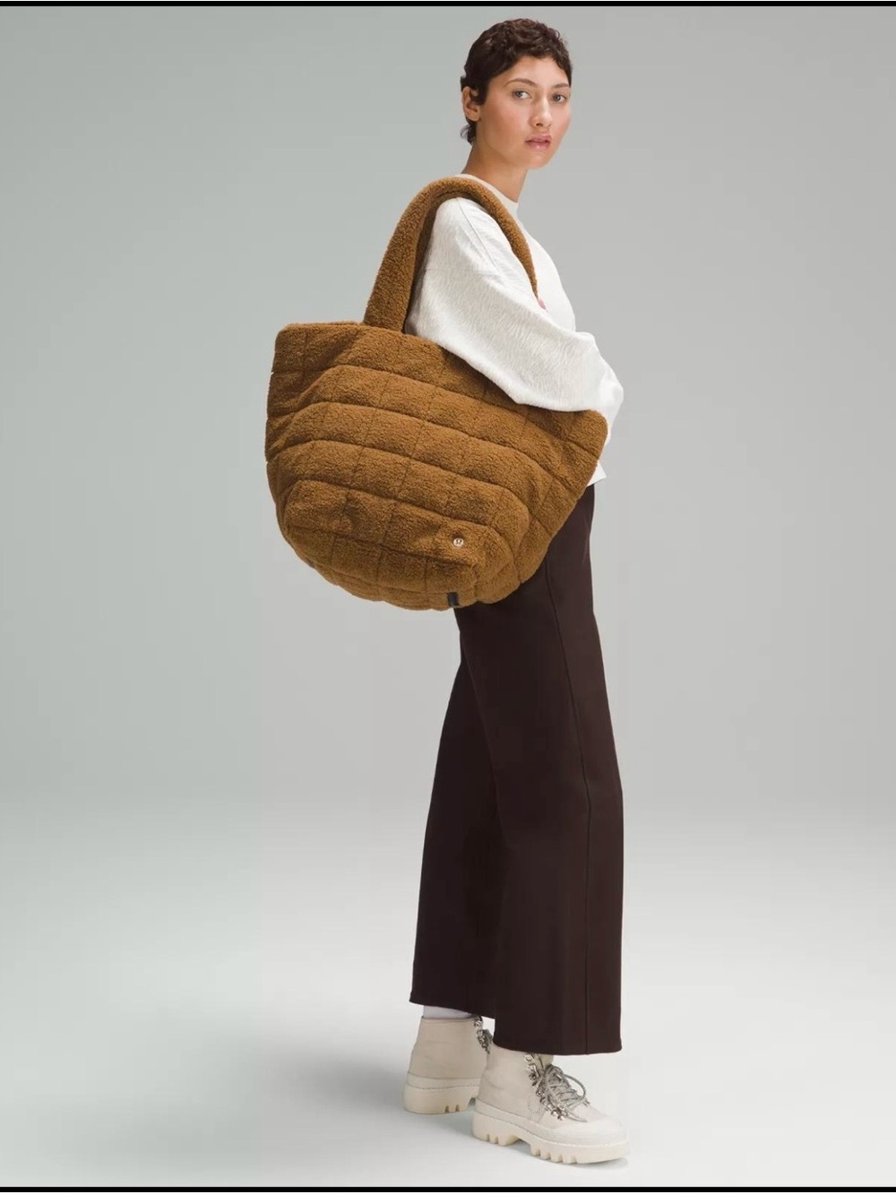 lululemon Quilted Grid Tote Bag 26L Brown Fleece